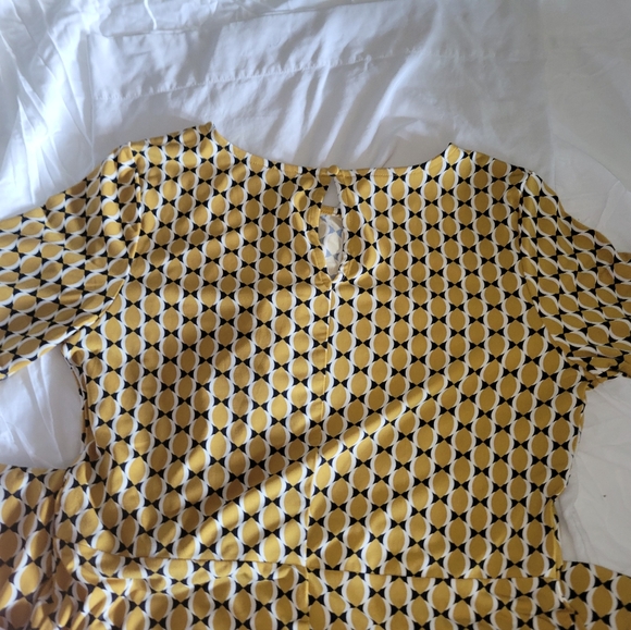 Ann Taylor Wrap Midi dress Size Medium BNWOT - Picture 2 of 8